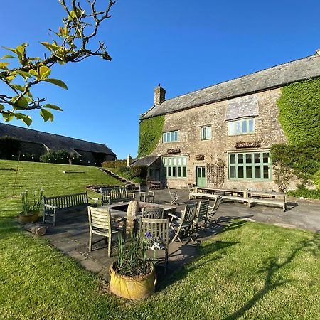 Ash Barton - Big Party House, No Curfew! Villa Wrafton Exterior photo